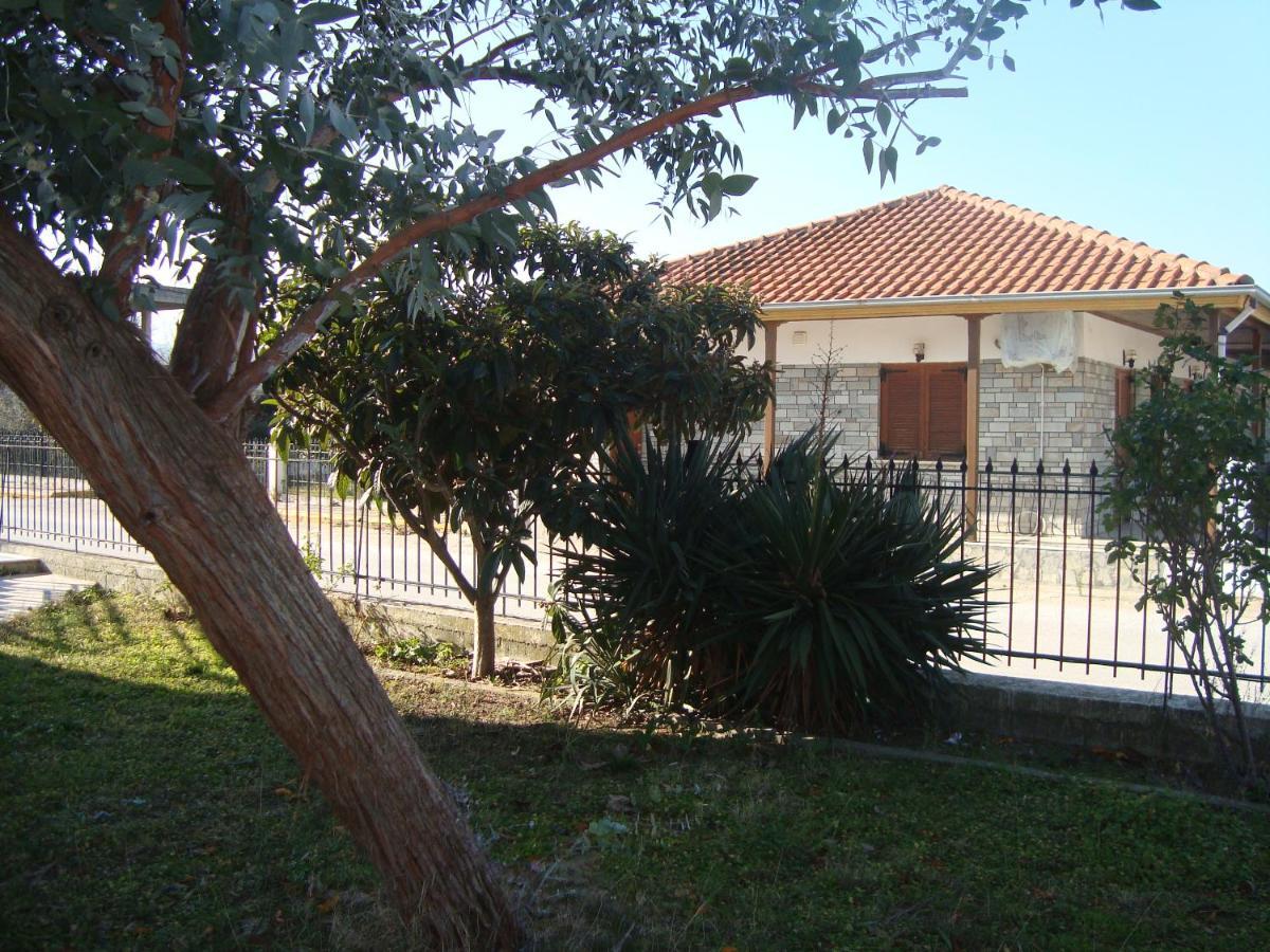 Ferienwohnung Polis΄ House Vrasná Exterior foto