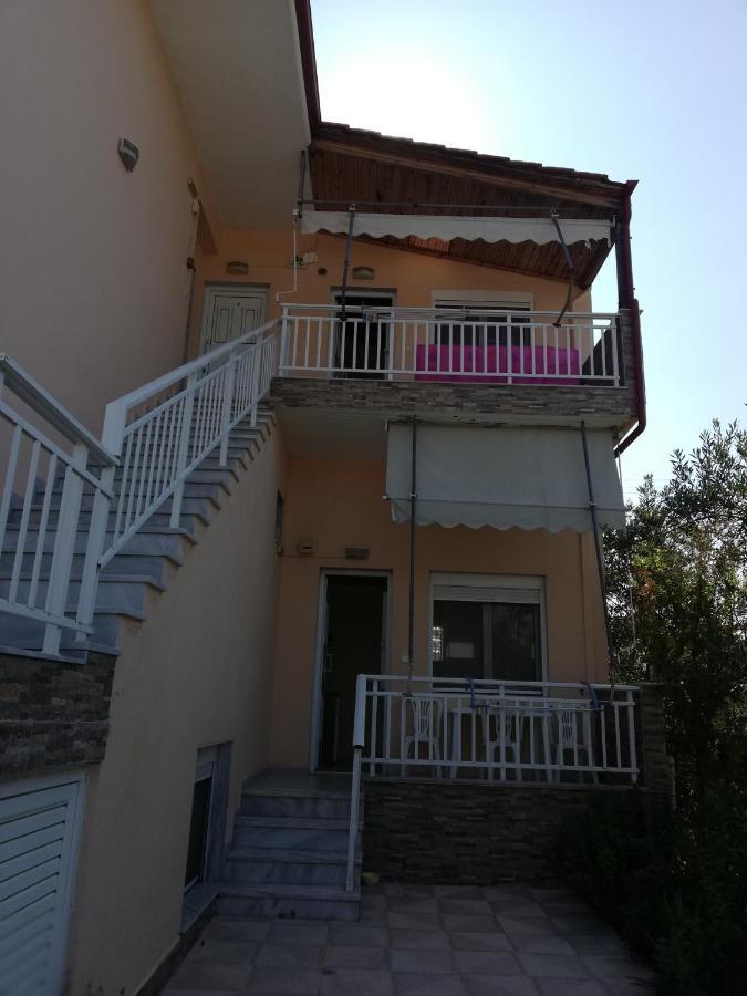 Ferienwohnung Polis΄ House Vrasná Exterior foto