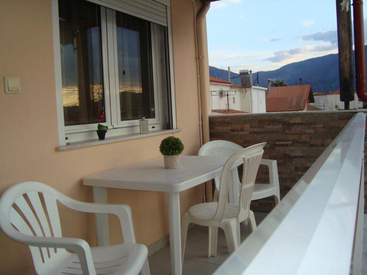 Ferienwohnung Polis΄ House Vrasná Exterior foto